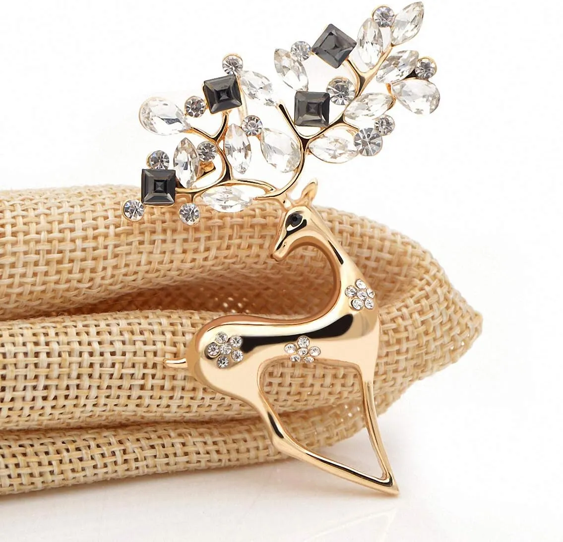 2 Colors Rhinestone Deer Brooches Women Christmas Reindeer Pins Luxury Coat Corsage Jewelry