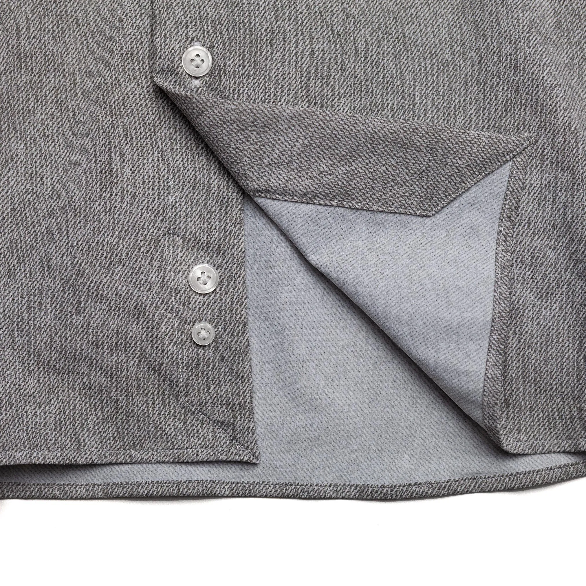 Active Shirt in Brown Chambray