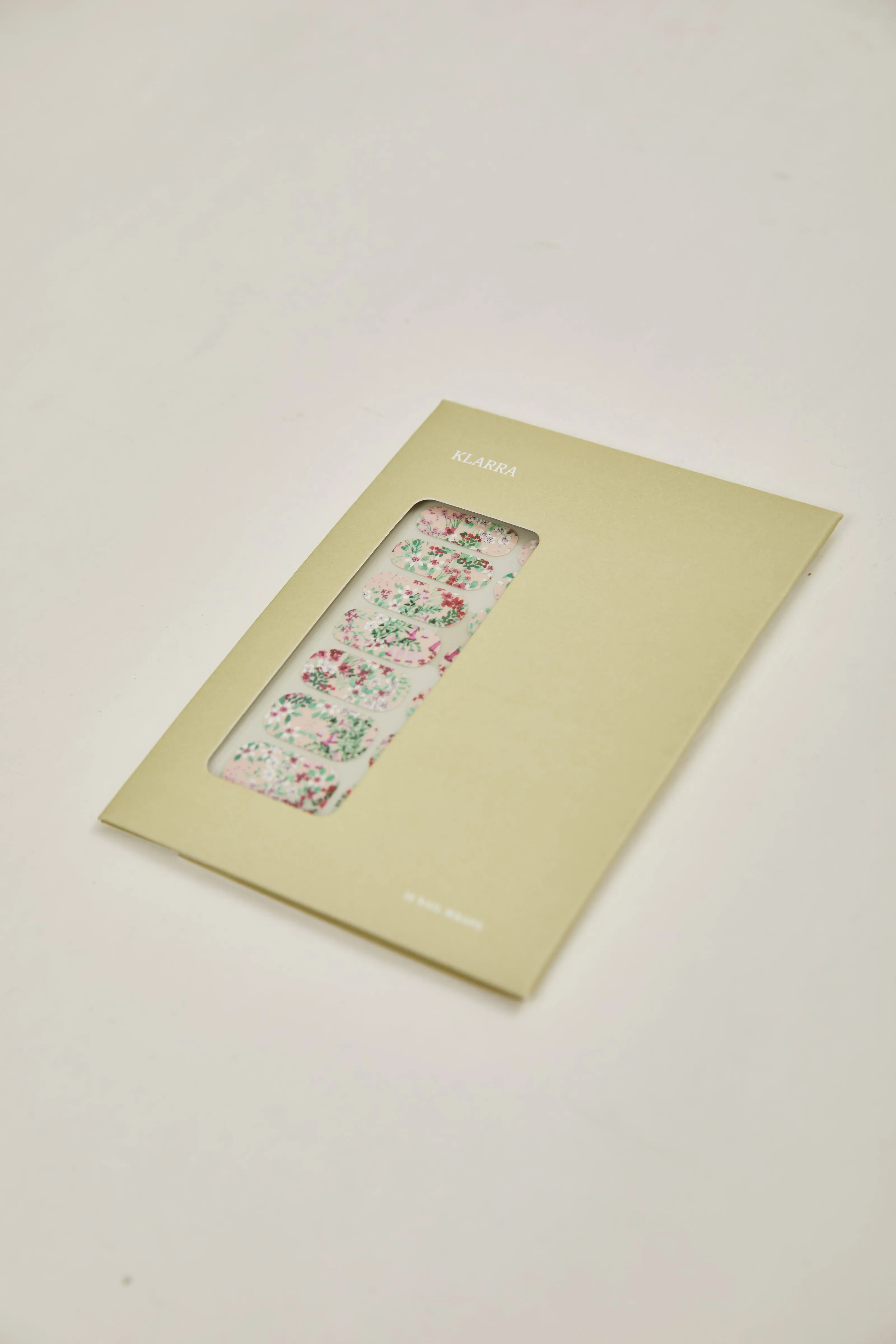 Bonheur Nail Wraps in Dahlia