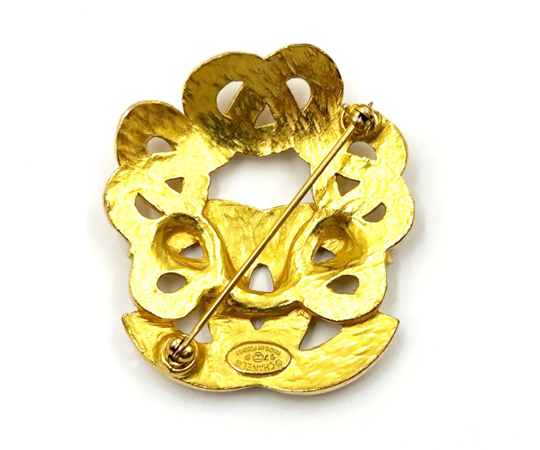 CHANEL Vintage Gold Plated CC Twisted Small Brooch