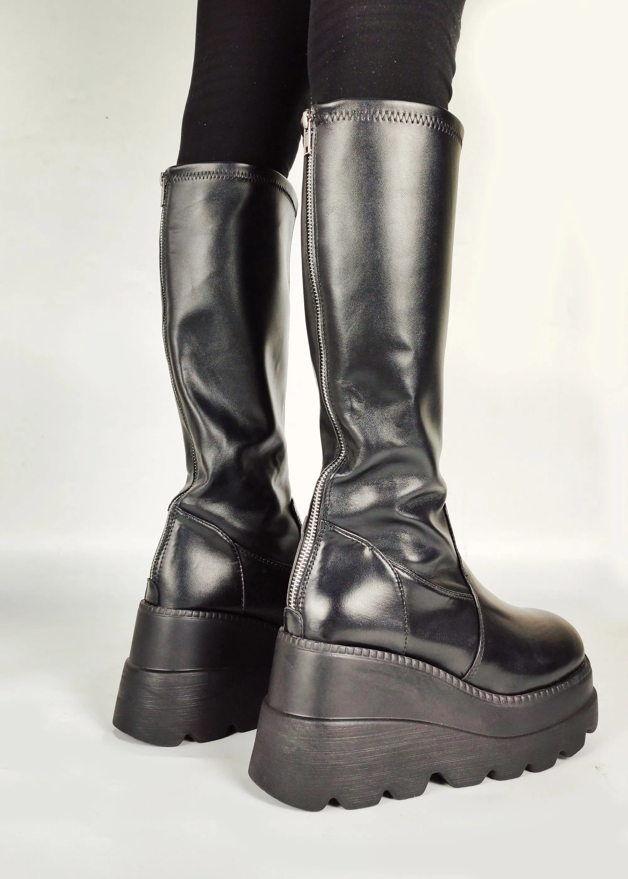 HIGH PLATFORM BOOTS