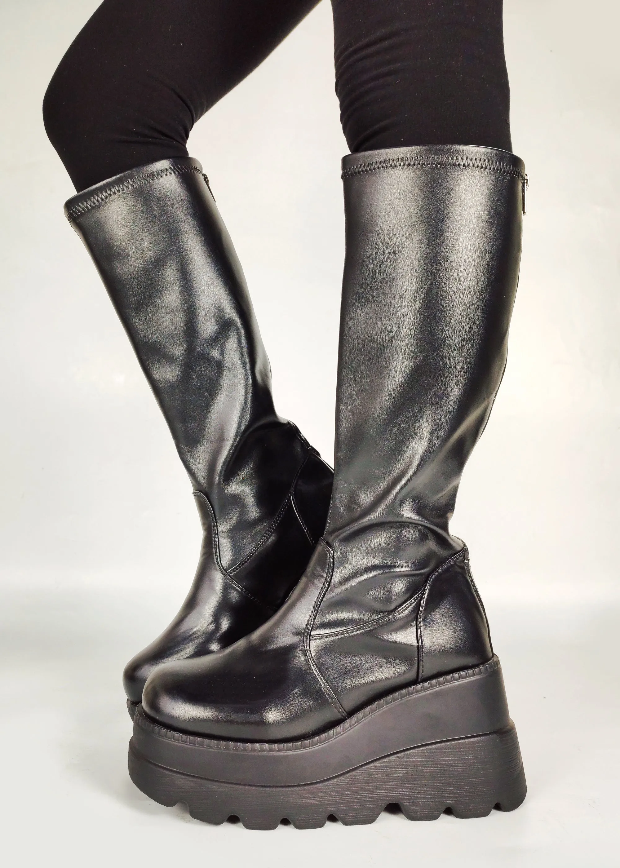 HIGH PLATFORM BOOTS