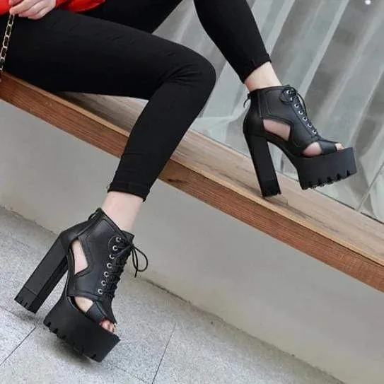 Motto Platform Sandals