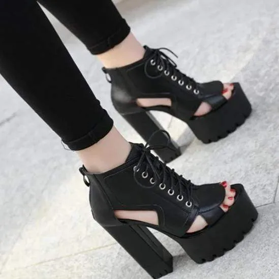 Motto Platform Sandals
