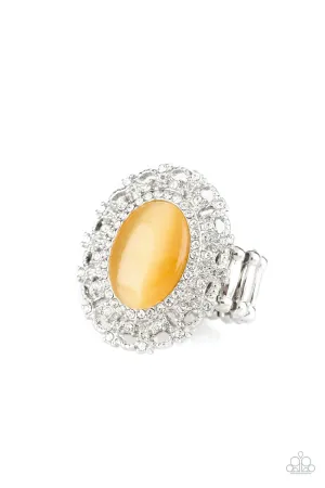 Paparazzi Ring ~ BAROQUE The Spell - Yellow