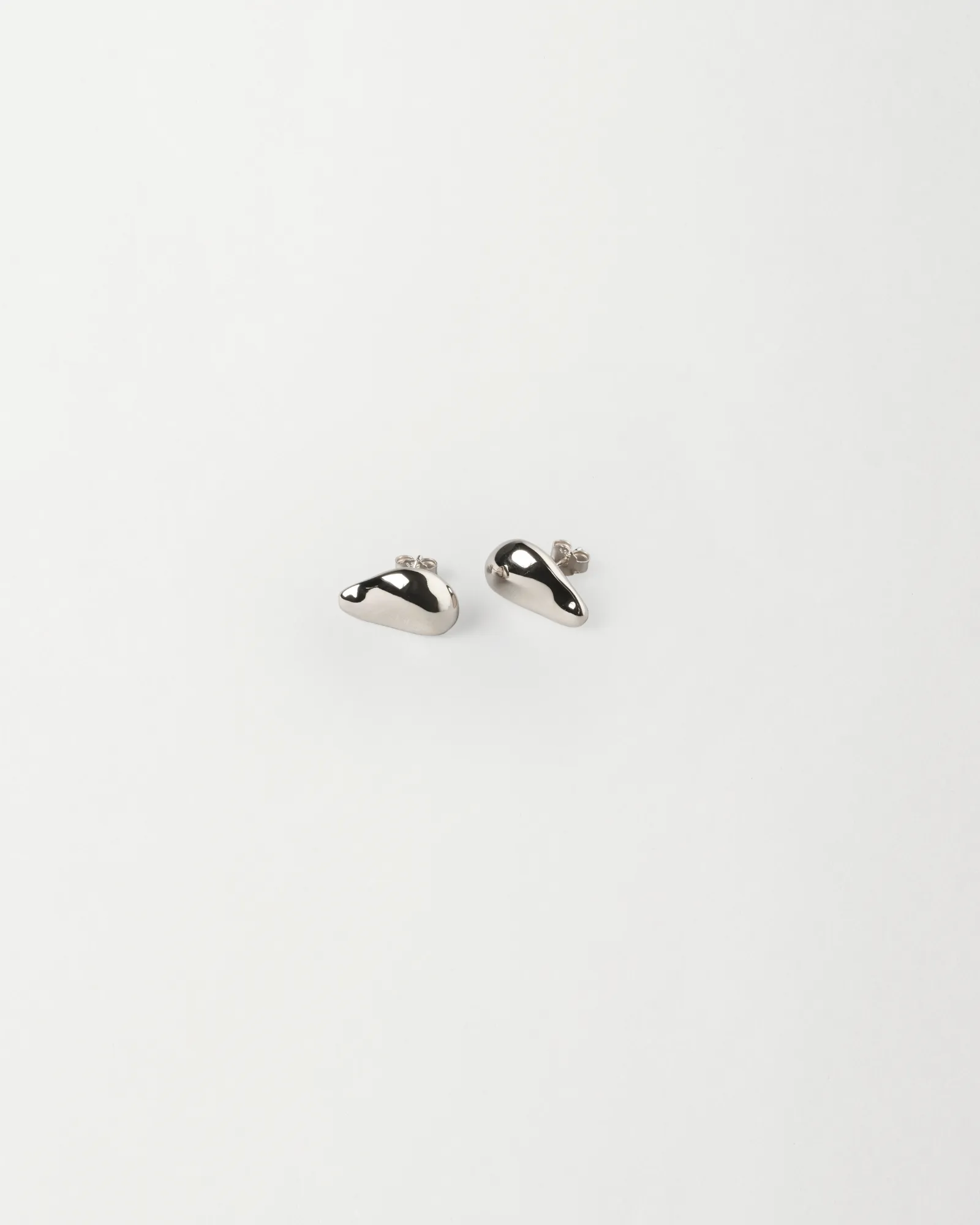 Petalo Earrings, Silver