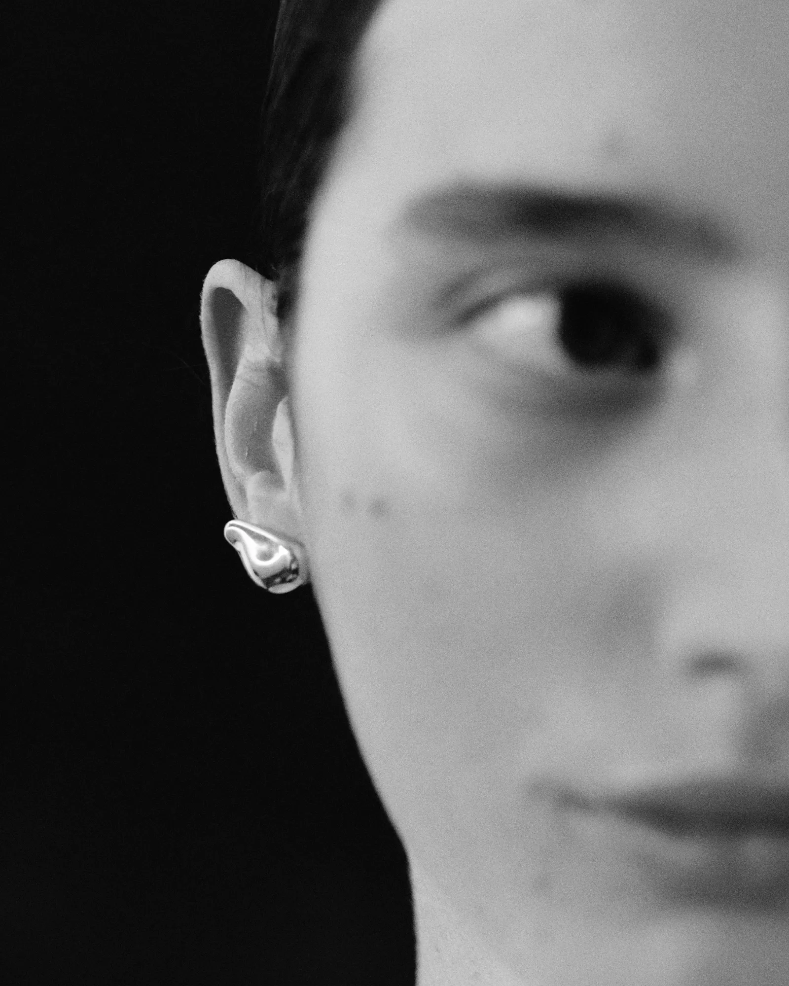 Petalo Earrings, Silver