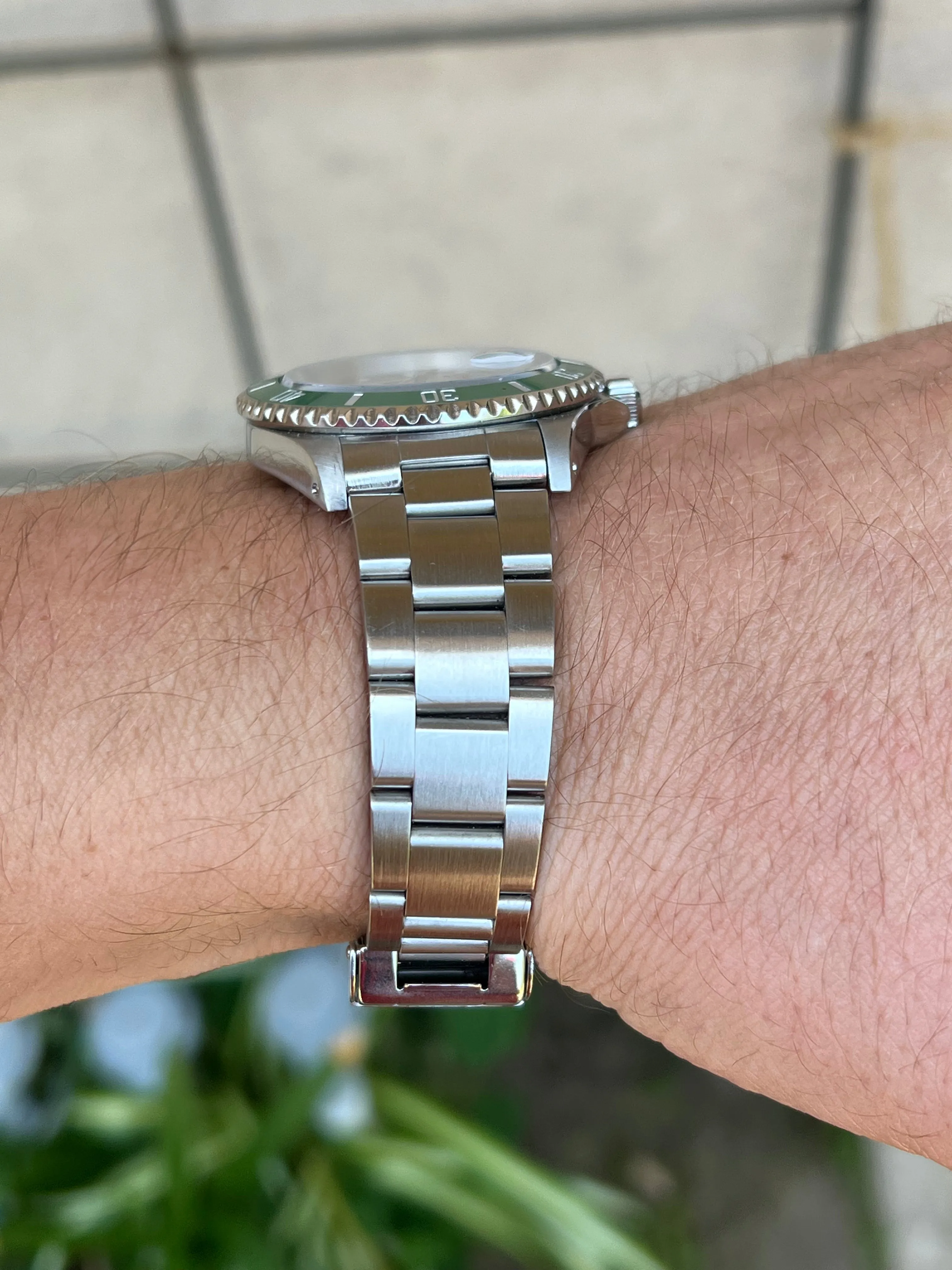 Rolex Submariner 16610 40mm Stainless Steel Men’s Watch Factory Clone Green Ceramic Bezel Insert seen on Kermit 126610LV Mint