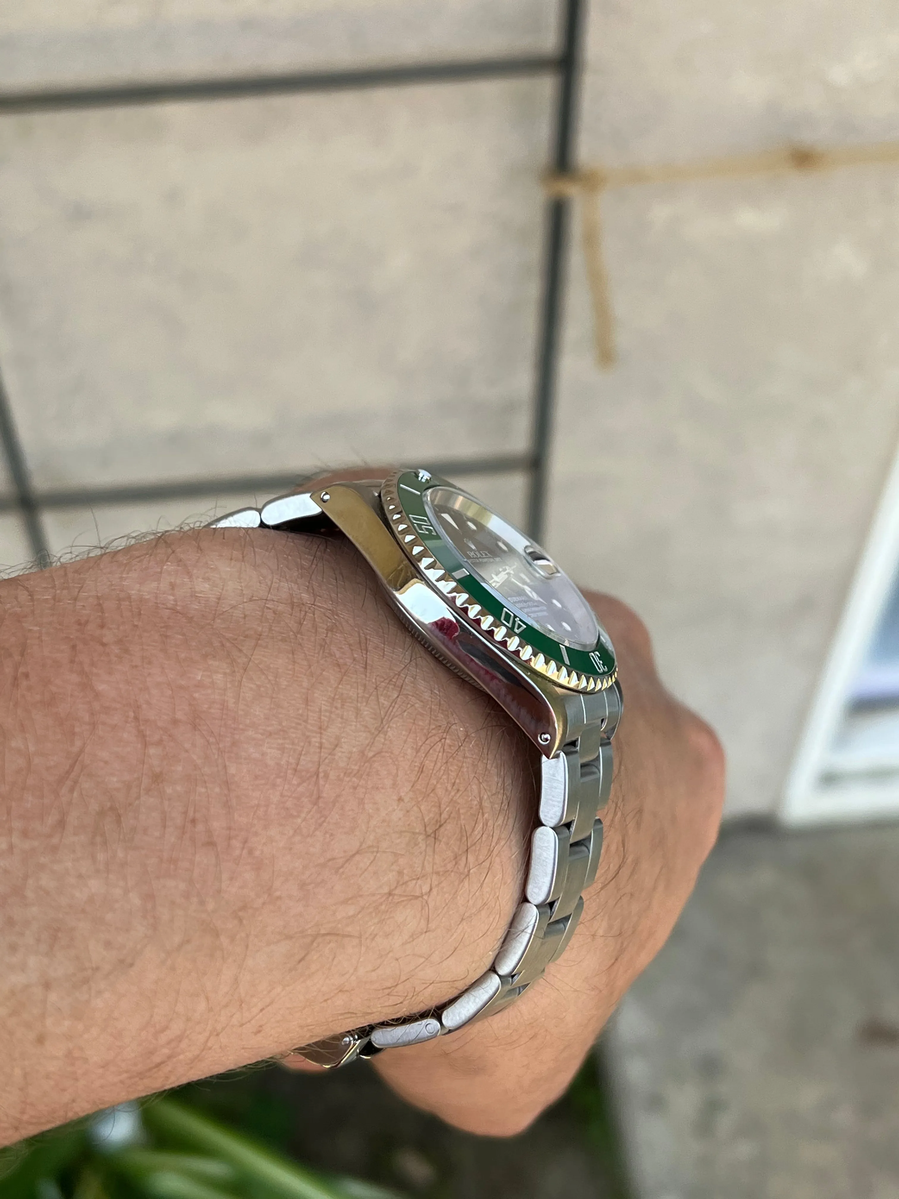 Rolex Submariner 16610 40mm Stainless Steel Men’s Watch Factory Clone Green Ceramic Bezel Insert seen on Kermit 126610LV Mint