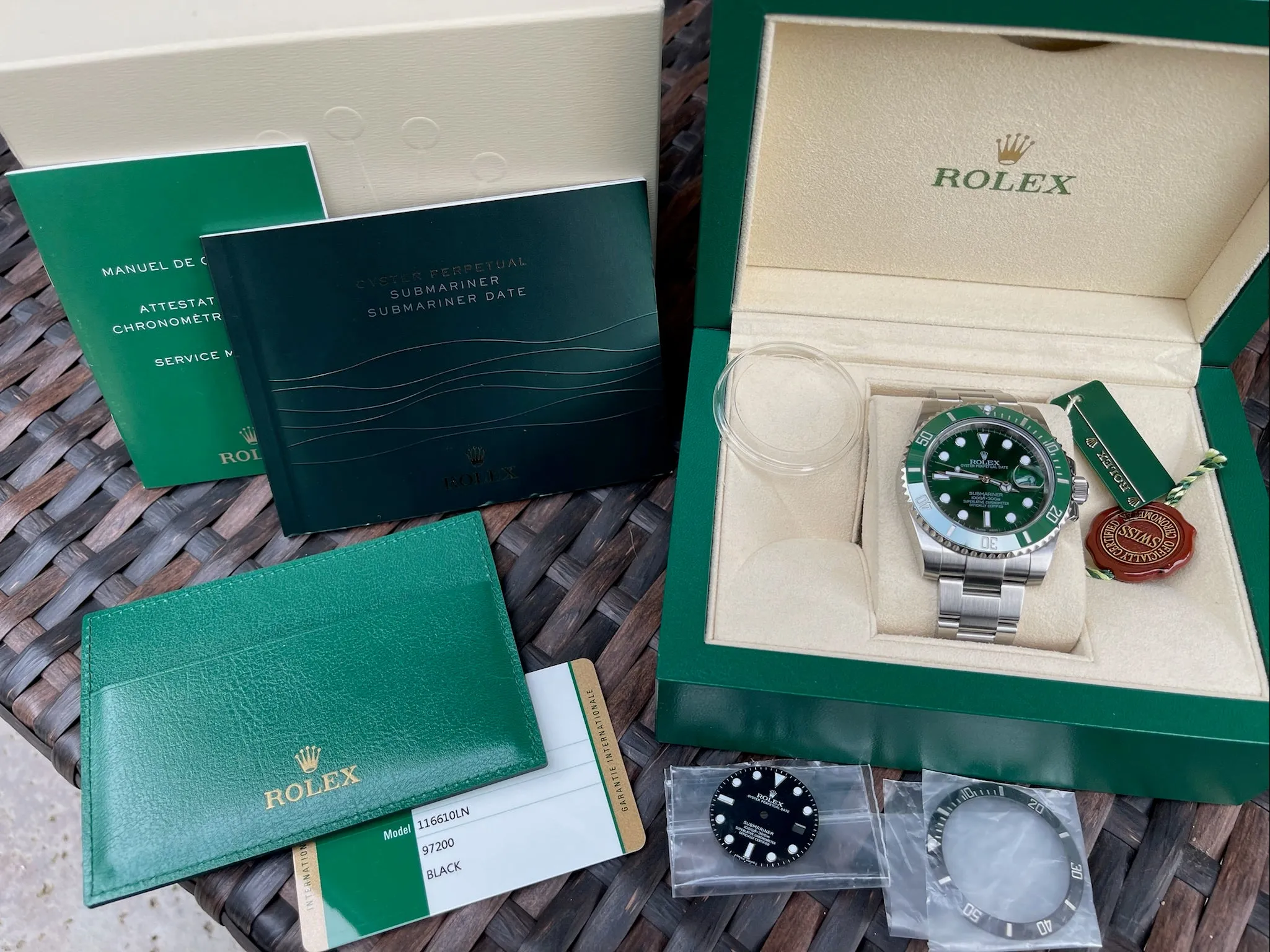 Rolex Submariner 40mm 116610 Mens Stainless Steel Watch Hulk Custom Factory Clone Green Ceramic Bezel Insert Refinished Green Dial Mint