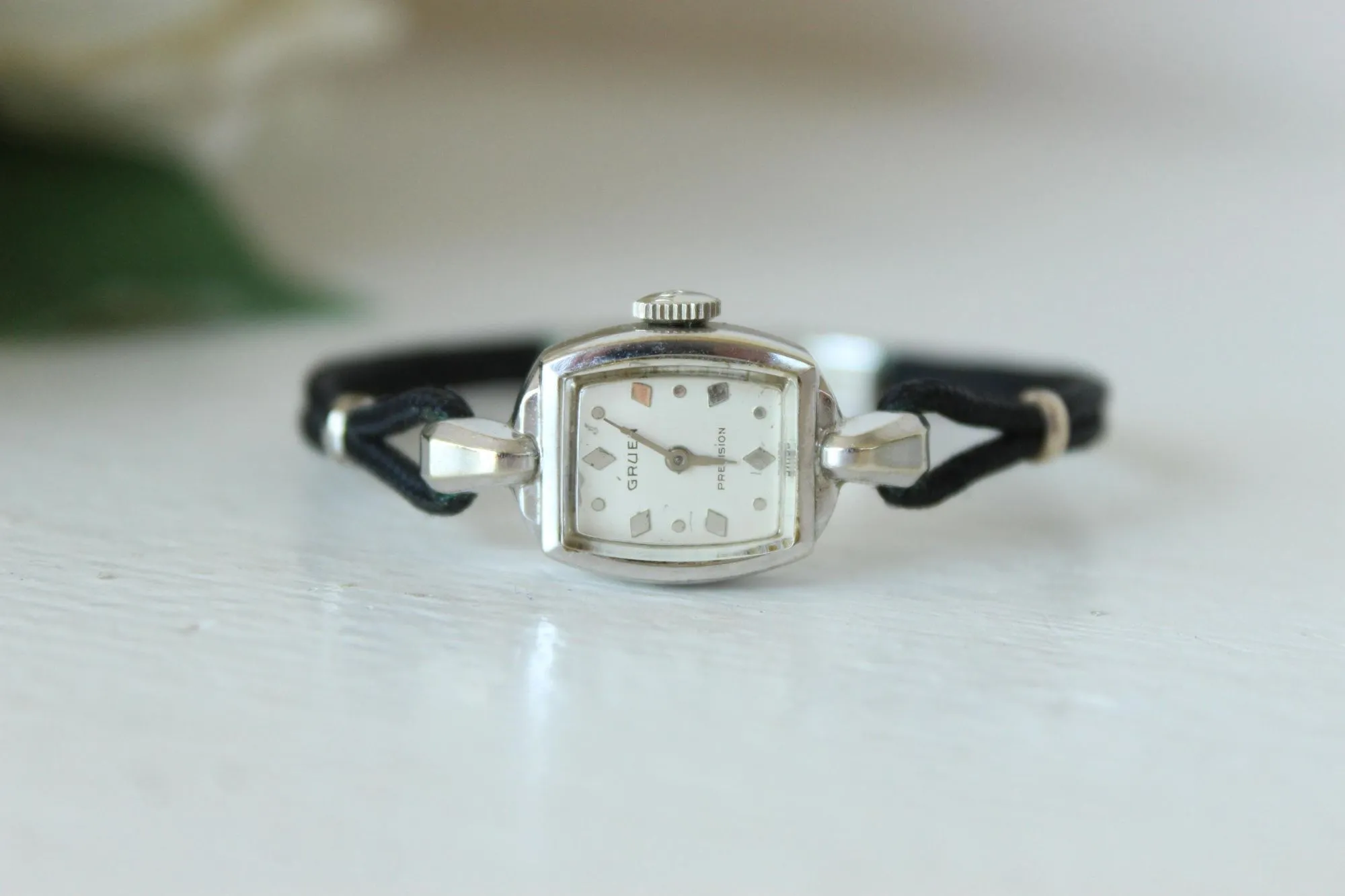 Vintage 1940s 1950s Ladies Gruen Precision Watch