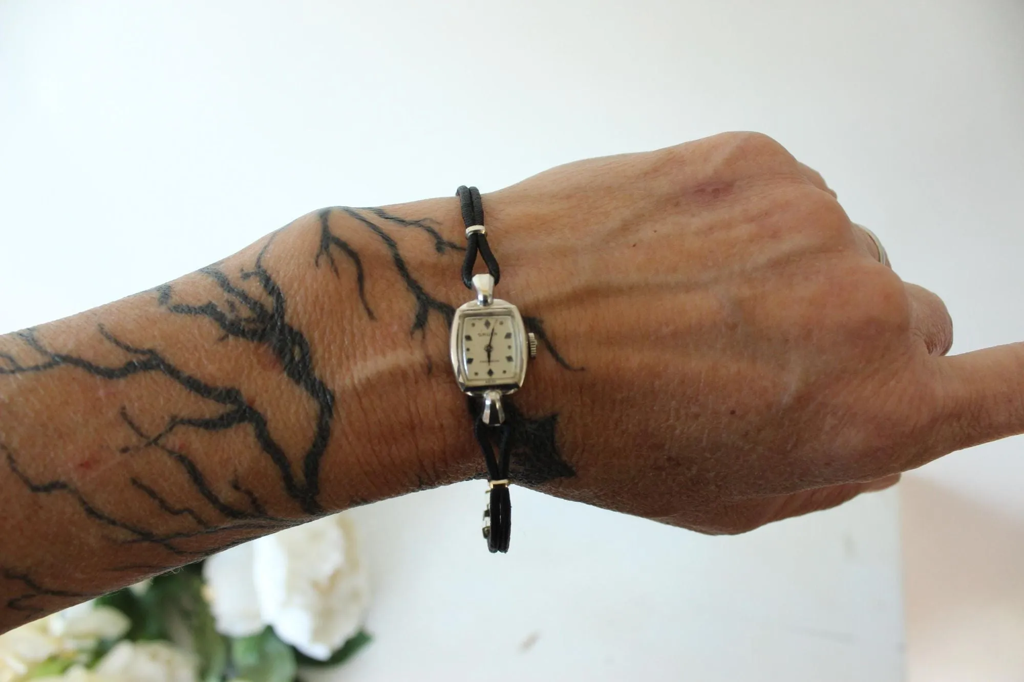 Vintage 1940s 1950s Ladies Gruen Precision Watch