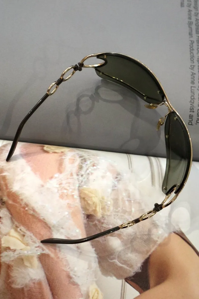 Yves Saint Laurent Statement Sunglasses